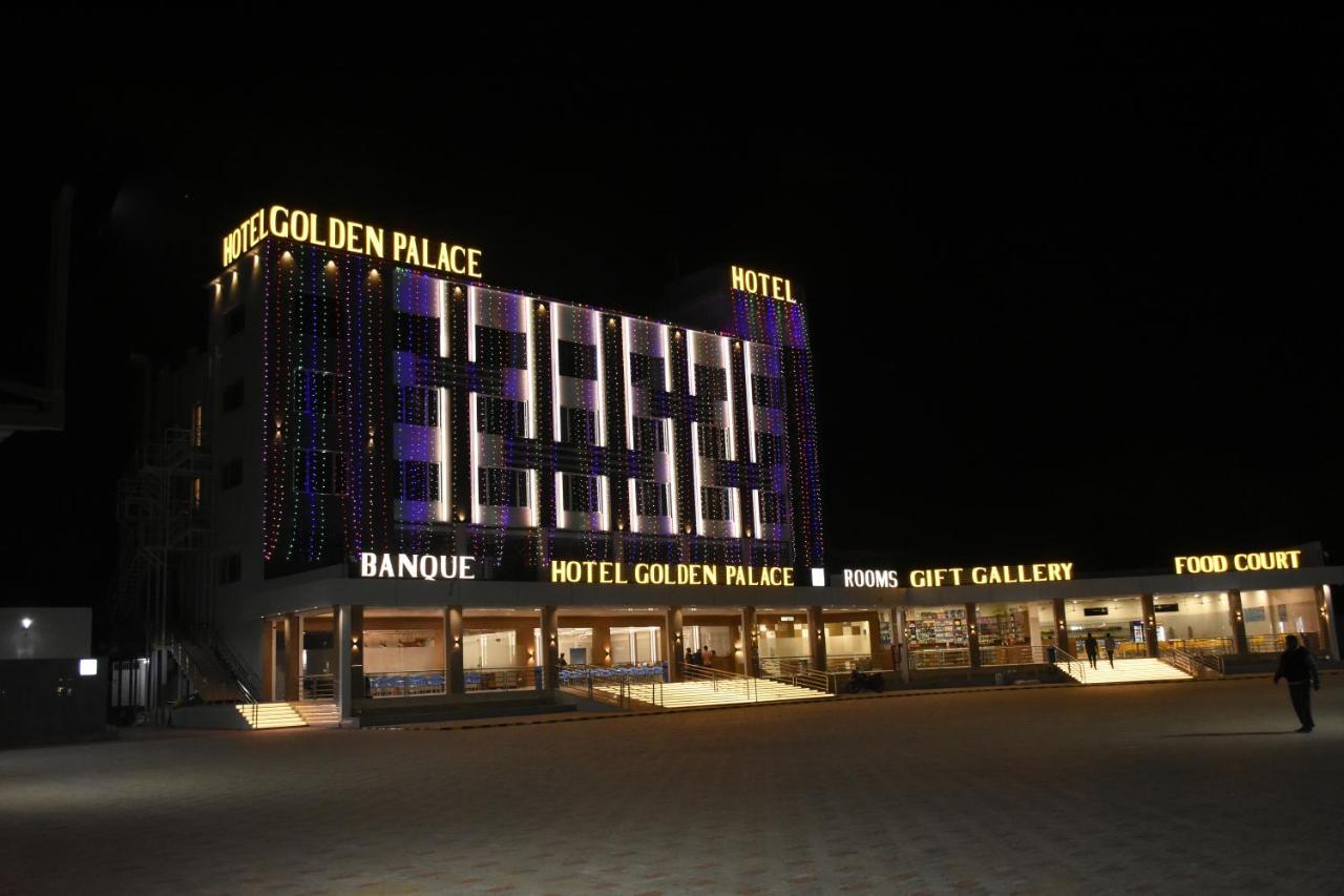 Hotel Golden Palace & Rooms Halol Екстер'єр фото